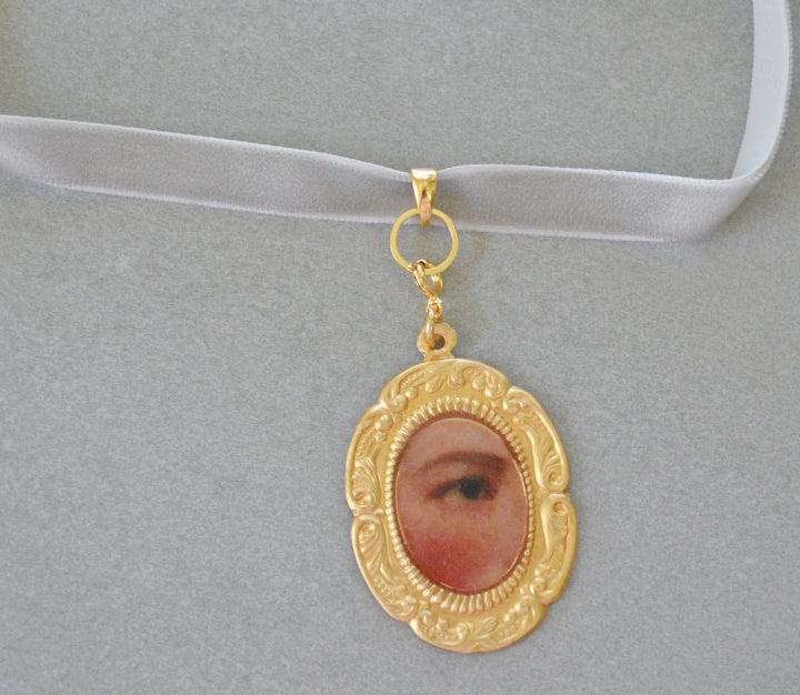 XL Lover's Eye Charm • Halfable