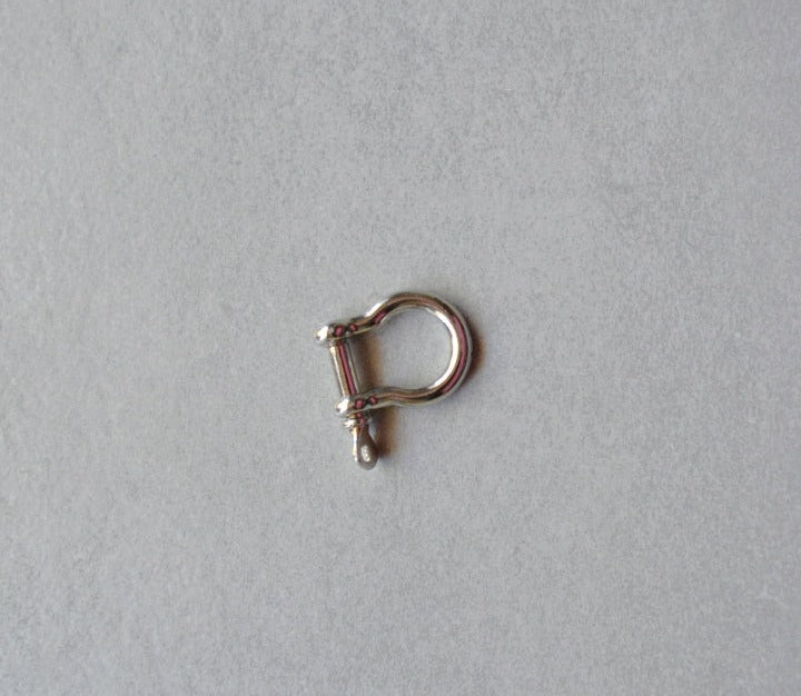 Silver Shackle Connector • Silver Halfable