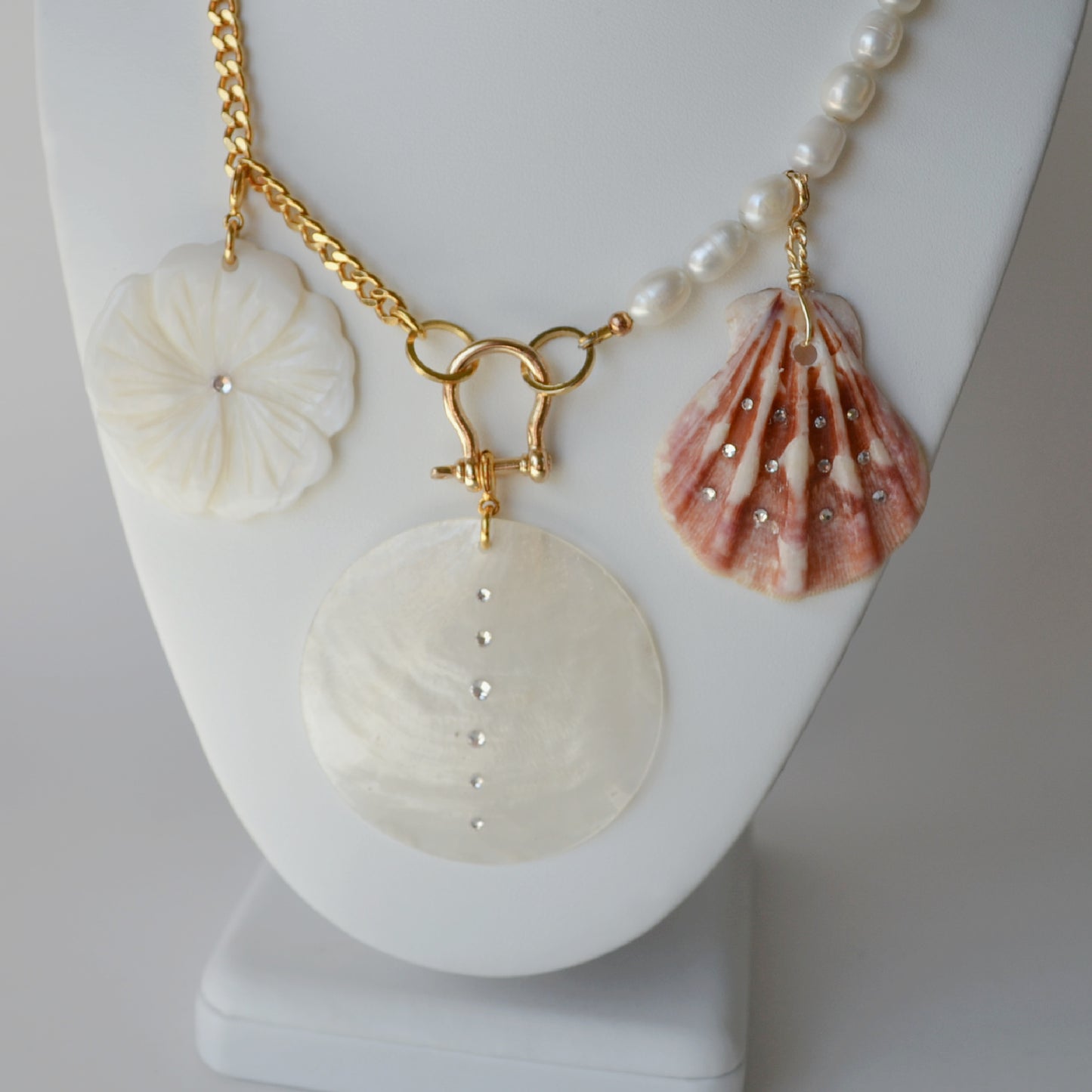 XL Shell Hibiscus Flower • Halfable