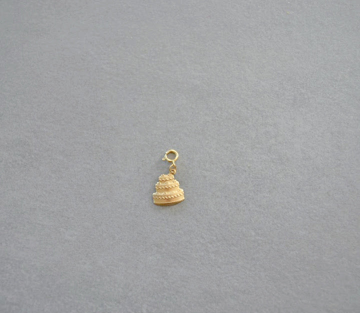 Cake Charm • Halfable