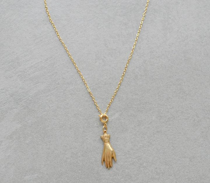 Delicate Gold Chain • Halfable