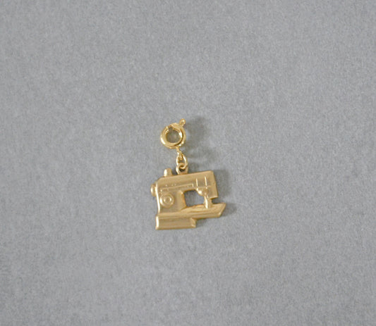 Sewing Machine Charm • Halfable