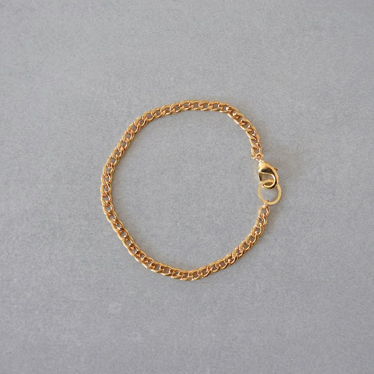 Gold Curb Chain • Halfable